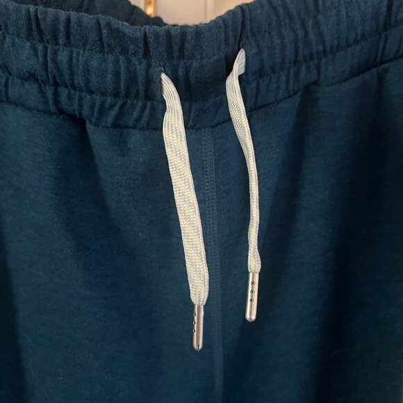 Vuori Performance Jogger - Picture 3 of 4